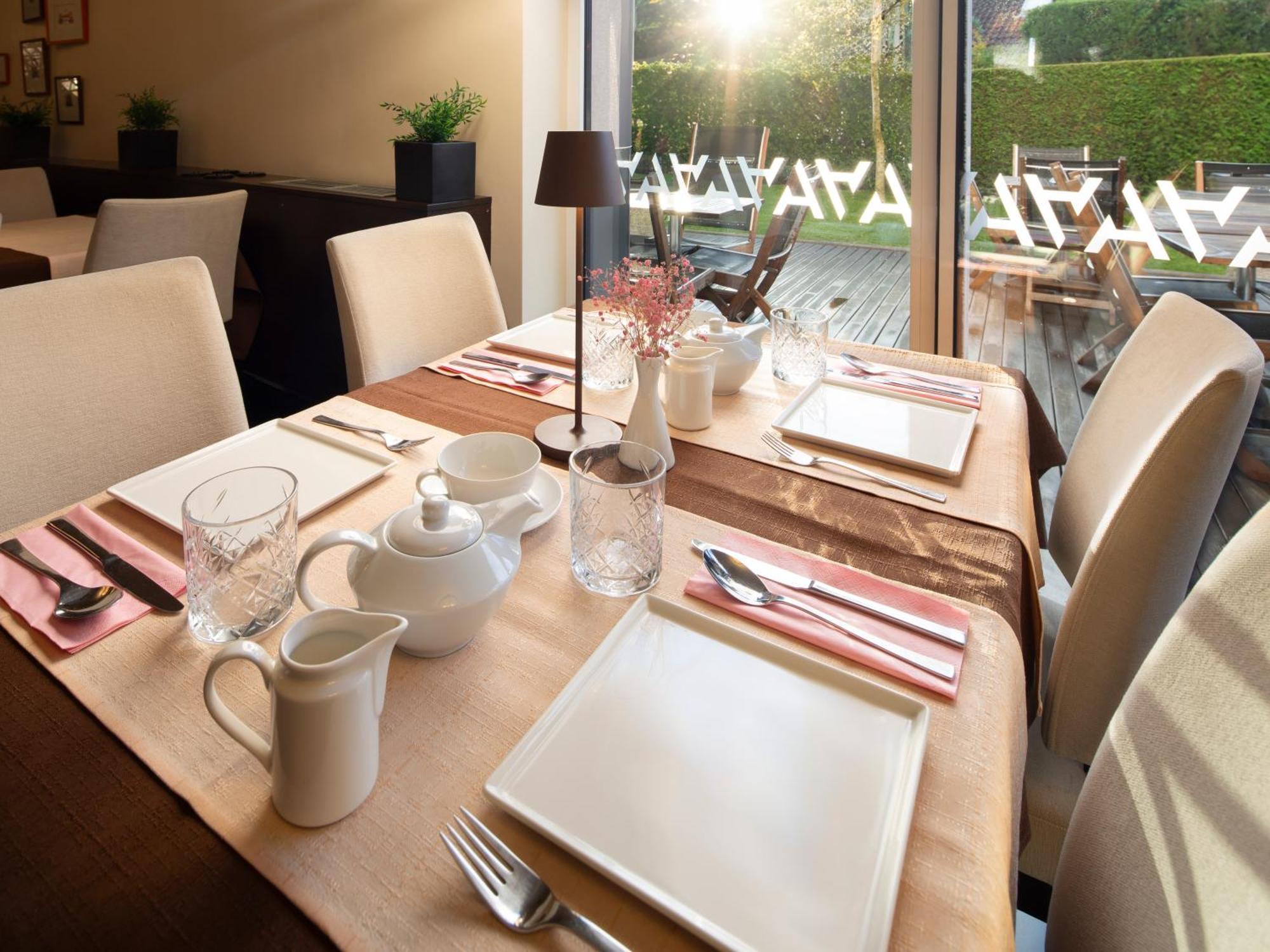 Hotel Ahotel 4*