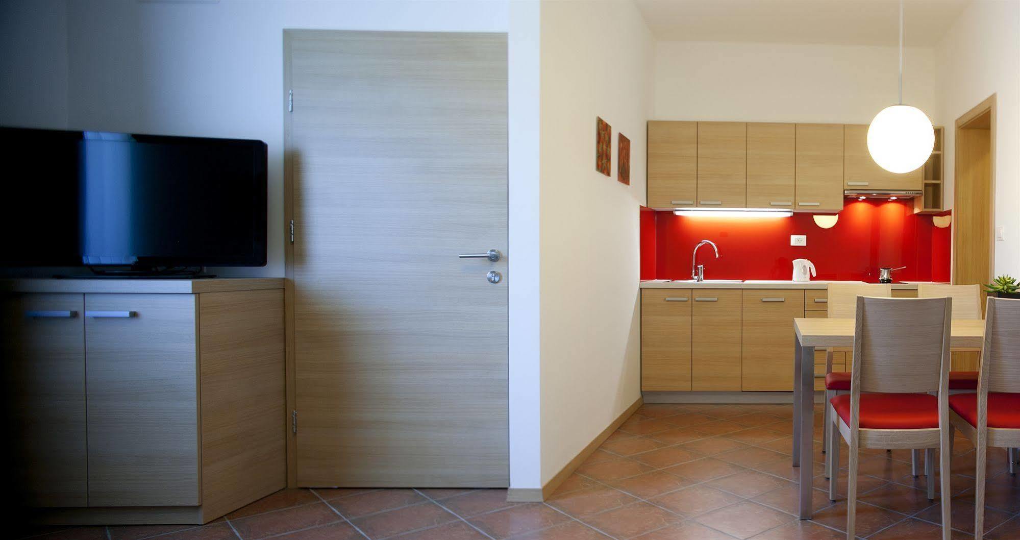 Hotel Ahotel 4*