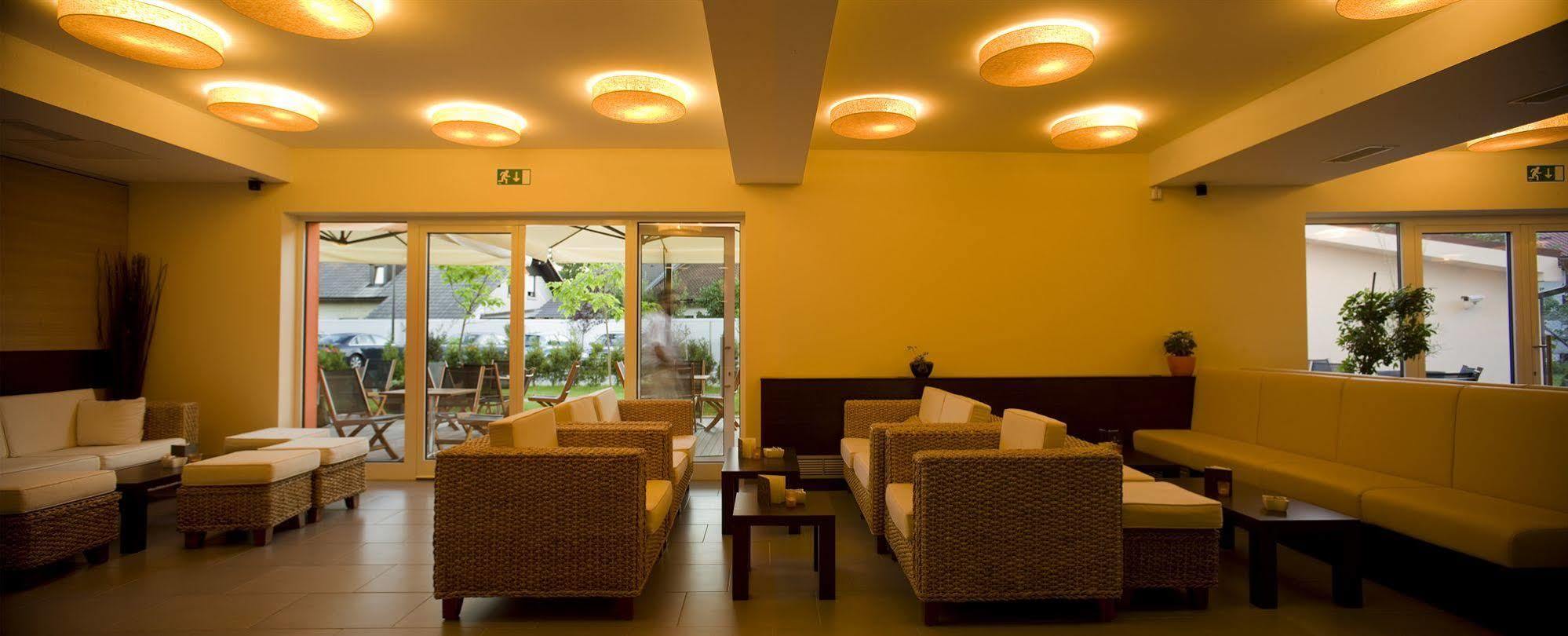 Ahotel Hotel